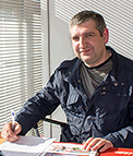 Менеджер по продаже металлических входных дверей