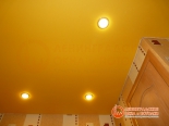 Точечные светильники в натяжном потолке