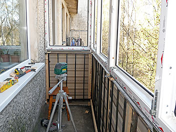 Монтаж тёплого остекления балкона